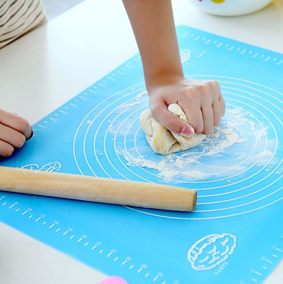 Multipurpose Silicone Roti & Pastry Mat – Heat Resistant Oven Liner with Measurement Markings