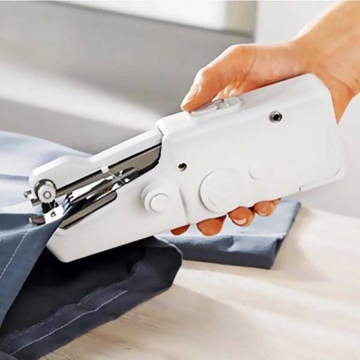 Handheld Portable Cordless Sewing Machine – Fast Repairs For Clothes & Fabrics At Home