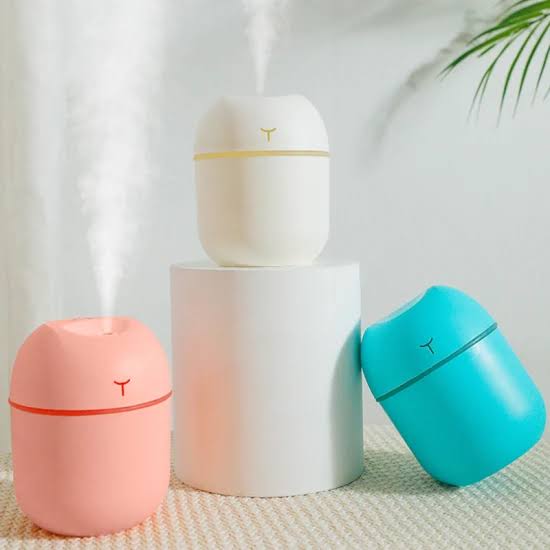 Portable Mini Desk Humidifier – 220ml Mute Air Purifier with Colorful RGB Light